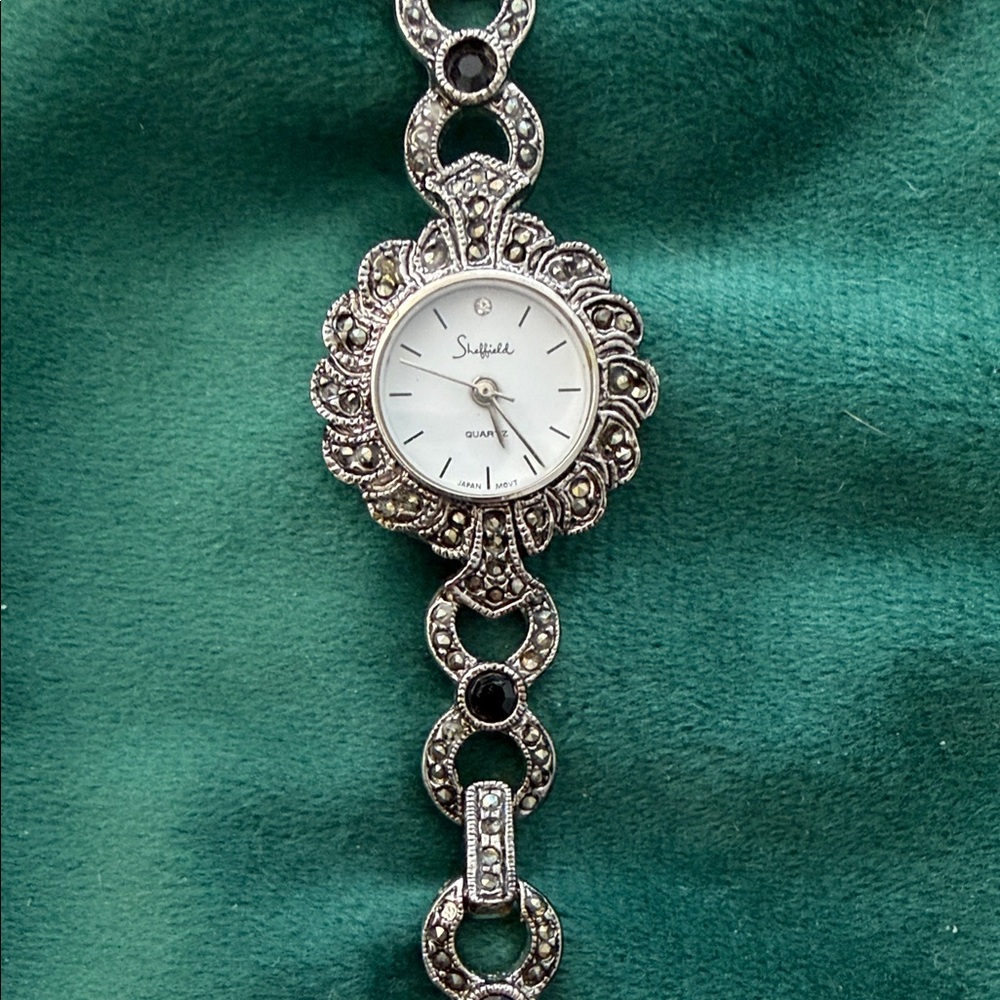 Antique Silver-Tone Sheffield Women's Bracelet Watch - Silver toned